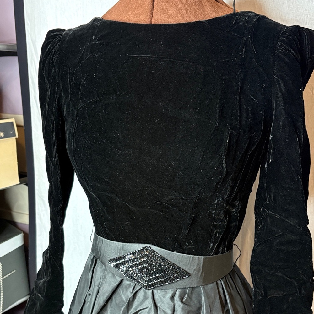 Vintage 80s Silk and Velvet Formal Dress Small - Picture 9 of 11